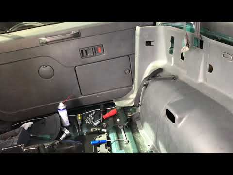 Устранение неисправности компрессора блокировки заднего редуктора Mitsubishi Pajero II коротыш (3D)
