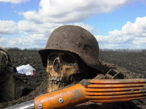 Excavation in fields of World War II the Film 28