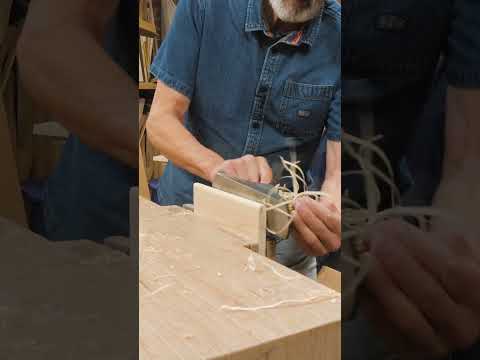 Make those edges round with these easy steps!  #woodworking#shorts  #woodscraft