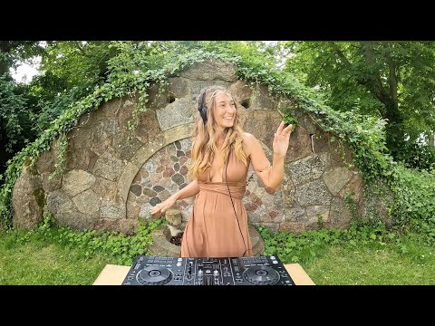 Best Deep Melodic House Mix I Progressive & Melodic House I Daniella Bjarnhof I Deep Into The Woods