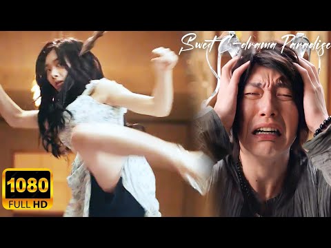 The delicate beauty turned out to be a martial arts master, kicking the top assassin away💥#kungfu