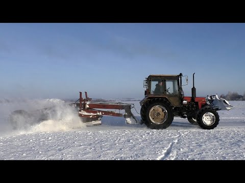 Первый выезд и расчистка дорог грейдером!