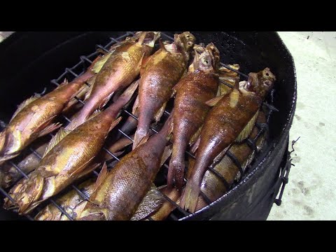 ЗИМНЕЕ ГОРЯЧЕЕ КОПЧЕНИЕ ОКУНЯ.  КАК ЗАКОПТИТЬ РЫБУ ЗИМОЙ?  НАКОПТИЛ СВЕЖЕЙ РЫБЫ.