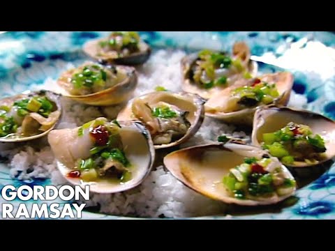 Gordon Ramsay Helps Prepare Clams In Vietnam | Gordon's Great Escape