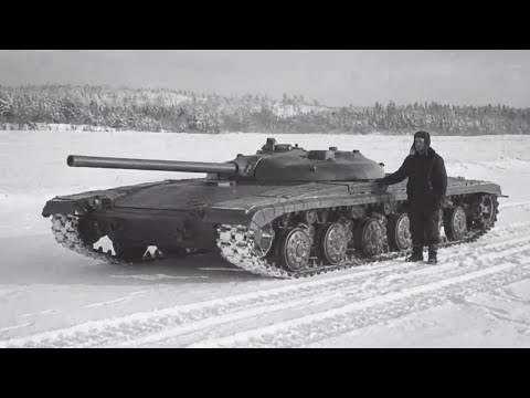 „Pfannkuchen-Panzer“ mit einem Turm im Turm und niedriger als ein Mensch