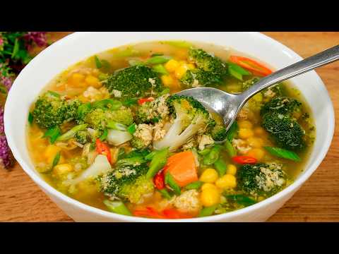 This vegetable soup is so delicious that I make it every weekend! Broccoli soup.