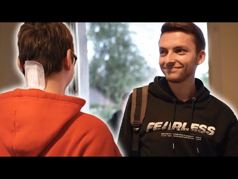 Philipp visits a fan who has cancer