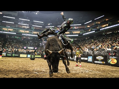 Jose Vitor Leme rides Nefarious for 88.3 Points | PBR UTB Highlight