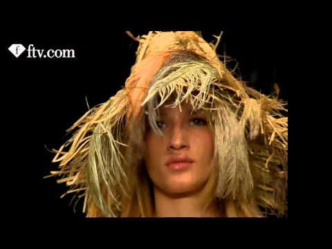 DOLCE & GABBANA FW MILAN WOMEN 2006 | FTV.com