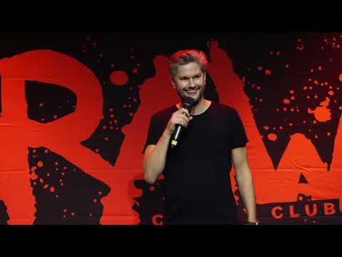 Fredrik Andersson @ RAW Comedy Club 2019 (Hela)