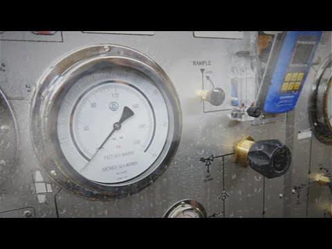 ¡La increíble historia de dos hombres que quedaron atrapados en una olla a presión!