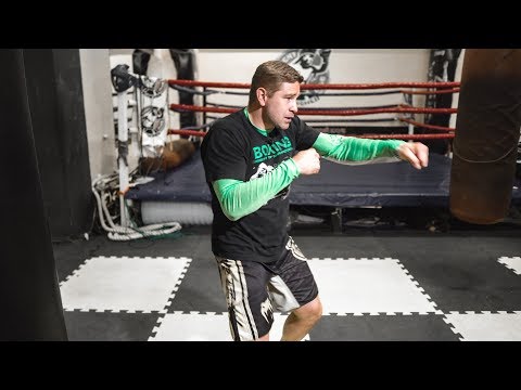 Как не запутаться в ногах когда бьешь серию ударов