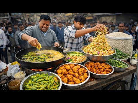 Indian Street Food Jhalmuri & Pakora Cart | Massive Frying & Puffed Rice Mixing