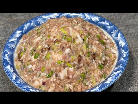 老師傅的獨門秘方！4 種蔥調出頂級豬肉餡，鮮香到爆的餃子這樣做！