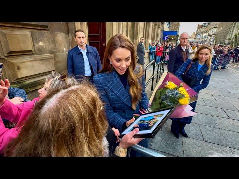 Princess Catherine’s Heart Melts as She’s Gifted a Special Photo in Stirling, Scotland 🏴󠁧󠁢󠁳󠁣󠁴󠁿 