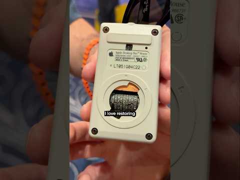 He Restored an Old Apple Mouse