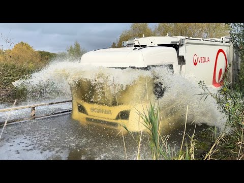 Fails Galore!! || Essex & Bedfordshire Flooding || Vehicles vs Flooded Ford compilation || #126