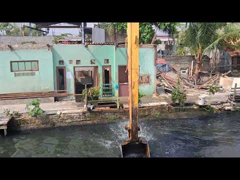 Babeh berjibaku dengan debu..!