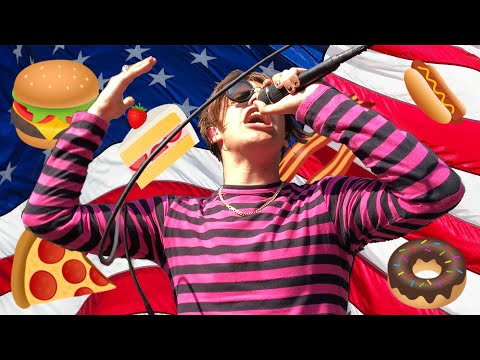 British Rocker Yungblud Tries Iconic American Foods
