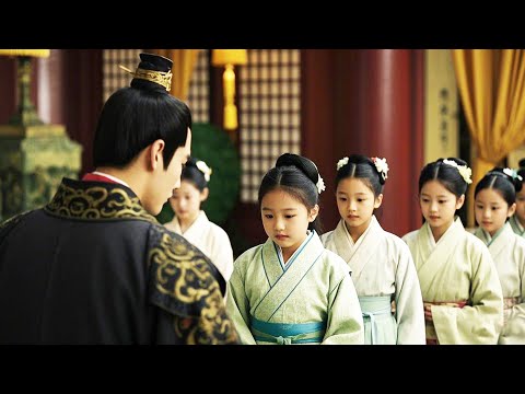 【Movie】女孩被送到冷宮照顧瘋妃,眾人以為她活不過1天,哪料她竟平安度過,還當上了皇上的愛妃!💕#中国电视剧 #爱情