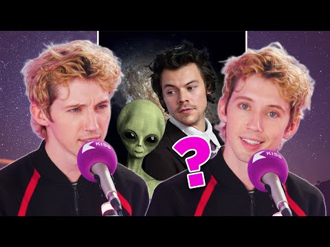 TROYE SIVAN'S 'EMBARRASSING' 🚽 EXPERIENCE WITH HARRY STYLES?!
