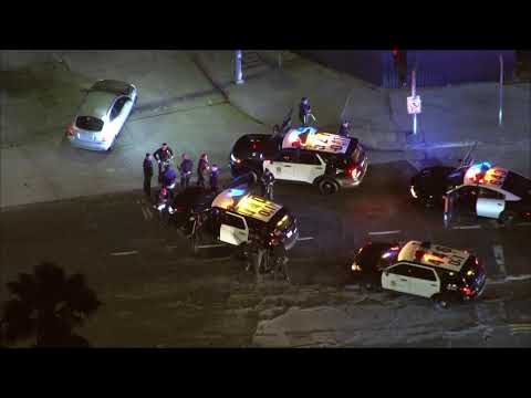 Live: LAPD officers chase possible stolen vehicle in downtown LA