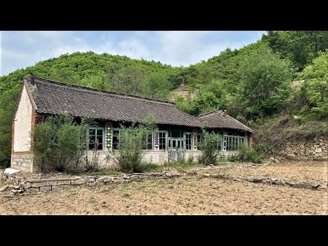 New Life, New Home: Man Surprises His Mother with a Hidden Renovation