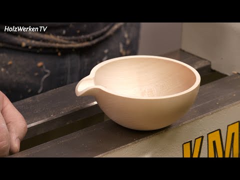 Nicht ganz rund gedrechselt? Wie der Ausgießer am Schalenrand bleibt