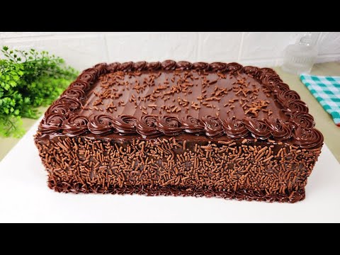 Creamy Brigadeiro Cake for 20 People - Soft chocolate sponge cake! Birthday cake!
