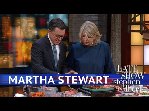 Martha Stewart And Stephen Grill Fish, Drink Sangria
