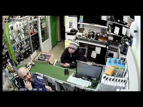 Женщины тоже обманывают , без денег забрать телефон ?