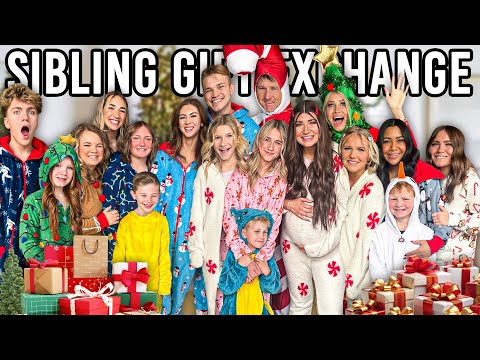 SiBLiNG GIFT EXCHANGE w/ 16 KiDS 2024!!! 🎁 🎄
