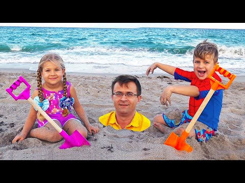 Diana ve Roma sahilde oynuyorlar. Babamla komik hikayeler koleksiyonu