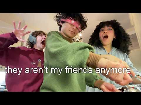 CAN'T SEE, CAN'T HEAR, CAN'T SPEAK... cake baking!