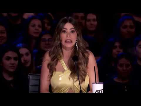 This is Soo incredible see what this American boy did with his monkey 