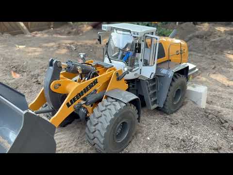 RC Loader Liebherr 580, XDRC, 1/14, some insights into details  PS: working pressure 30bar!