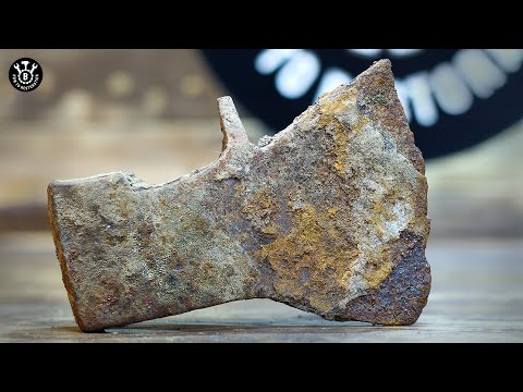 I Turned This RUSTY AXE Into A Work Of Art!
