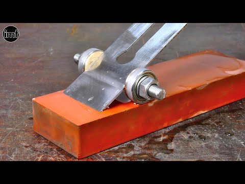 I made this super simple and effective honing guide