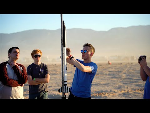 Fineas - Active Fin-Controlled Model Rocket