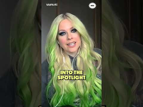 Avril Lavigne's Style Was So Iconic in the 2000's!
