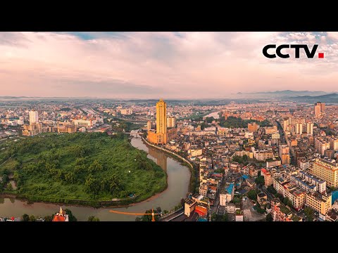 一步跨越两国，在东兴口岸这座桥上，“跨国出行”就是这么简单 | CCTV「远方的家」20241003 畅游边疆（4）