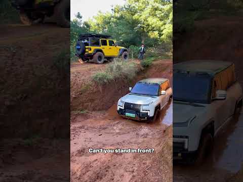 BYD YangWang U8 1200HP vs Hongqi v GWM Tank 300 v Jeep Wrangler Rubicon: PK Off-road