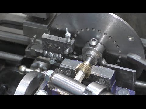 САМОДЕЛЬНОЕ УСТРОЙСТВО ДЛЯ ИЗГОТОВЛЕНИЯ ШЕСТЕРЕН