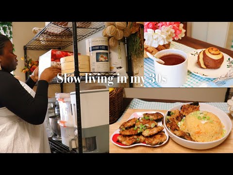 Little joy of slow living/ Baking, sewing, making homemade yogurt, and resetting my space. Home body