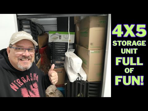 Small storage unit full of AMAZNG finds! It keeps getting better!