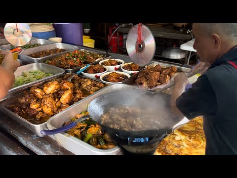 蕉赖一家没有店名没有位置的客家经济饭，每天只营业三个半小时，十几样菜色，90多岁大叔加饭加菜天天吃都不腻，像妈妈的味道……