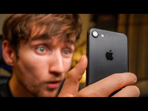 I Used a 10 Year Old iPhone 7… HOW IS THIS STILL GOOD??