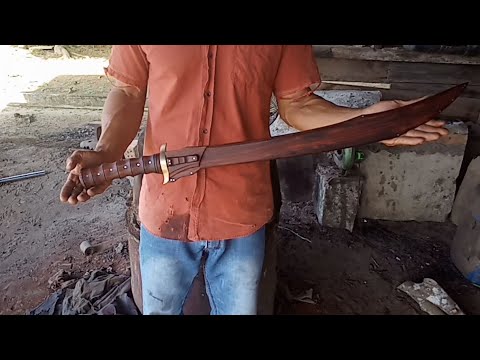 Very neat, this blacksmith makes a very luxurious sword
