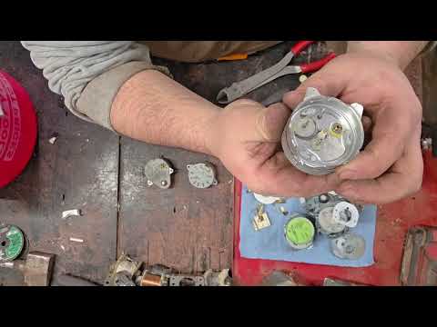 Processing Small Motors from Microwaves, etc. micro Scrapping :) #scrapping #recycle #copper #motor 