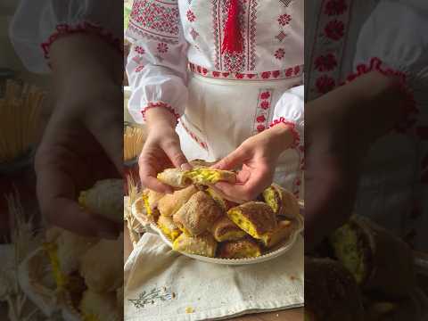 Sourdough pies can be made even with sourdough discard! 🥖